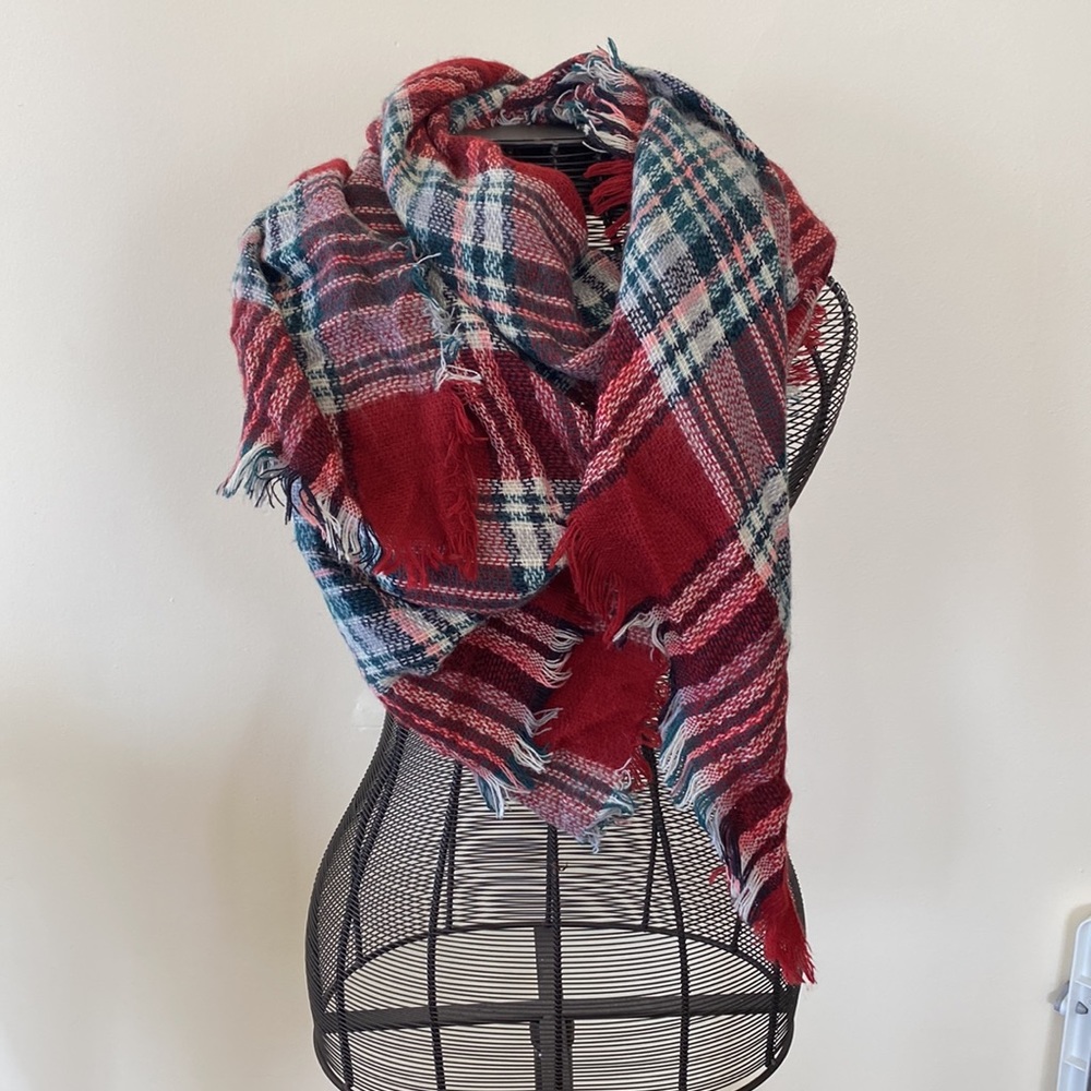 Huge Christmas color blanket scarf - never worn